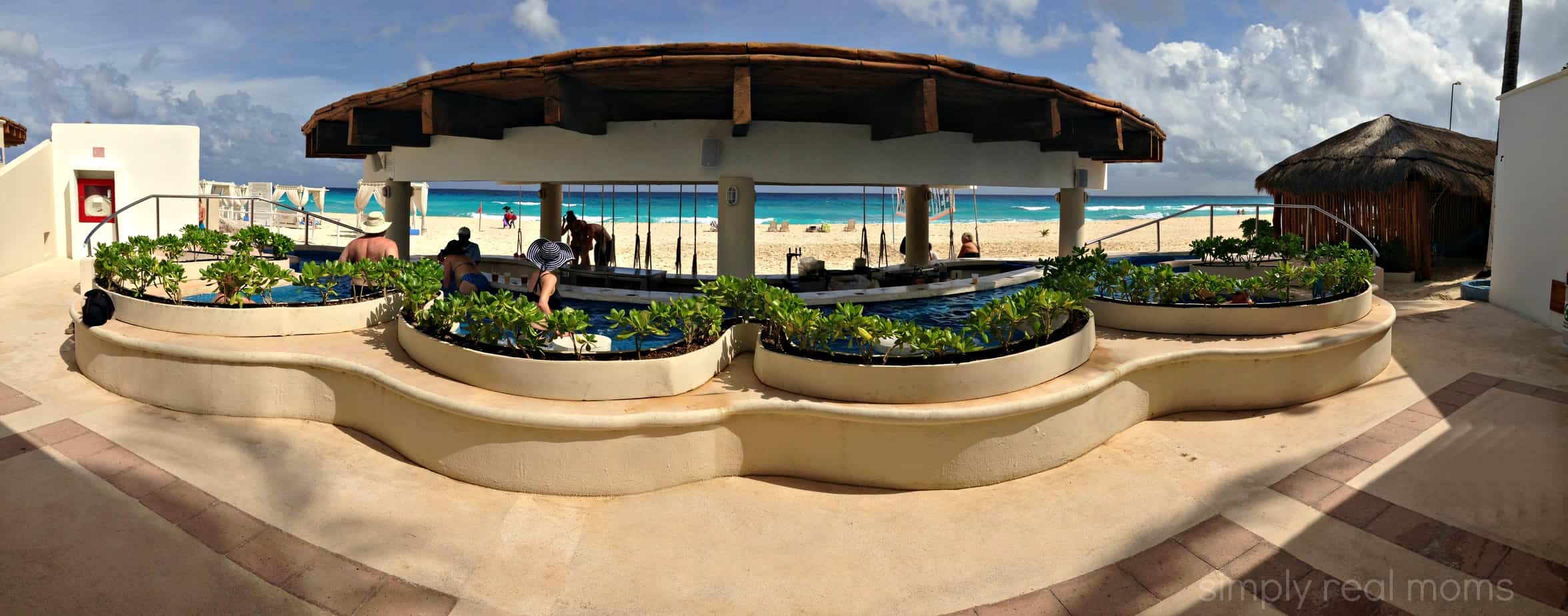 Omni Hotel, Jacuzzi Bar