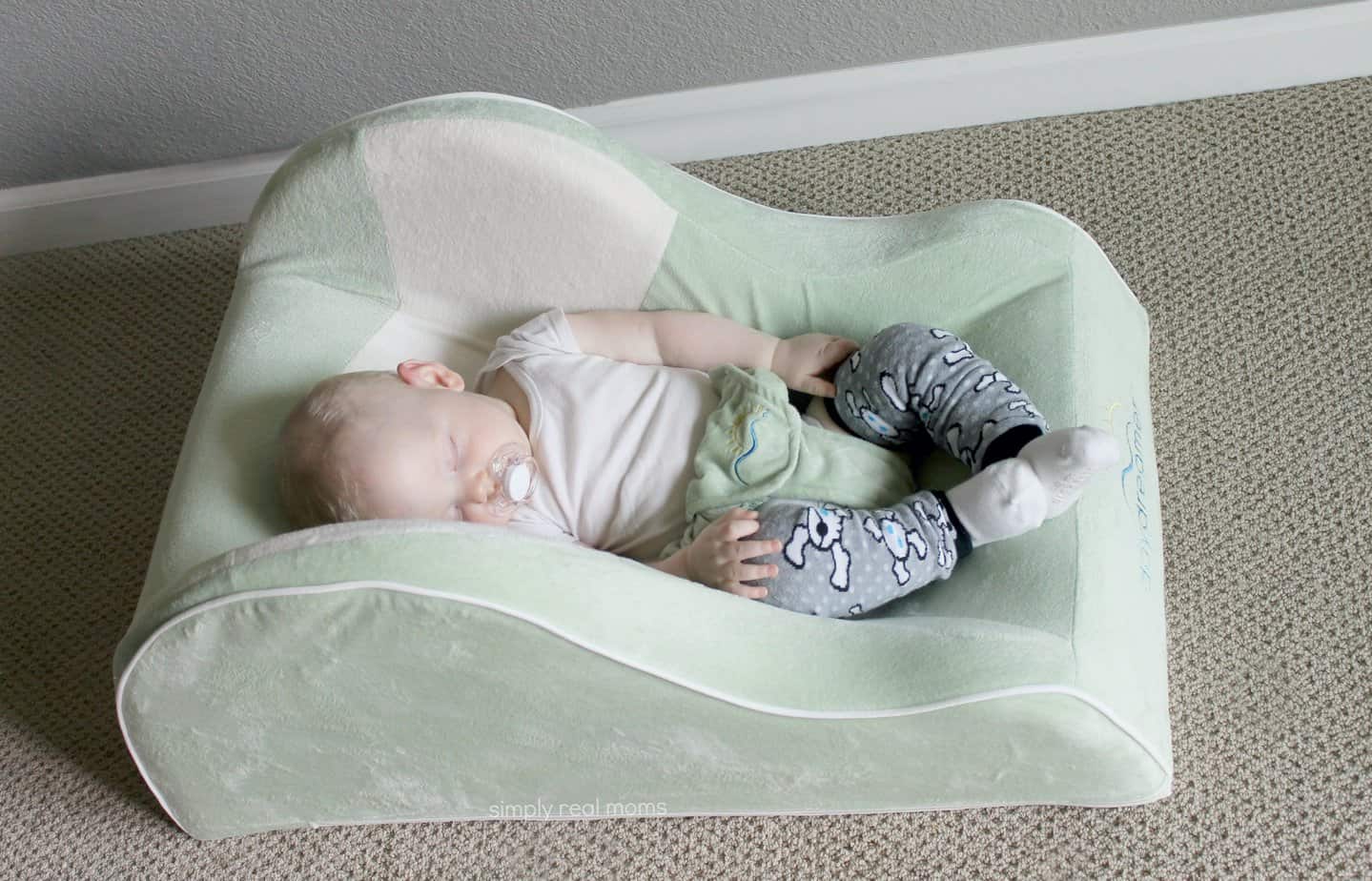 Daydreamer store infant sleeper