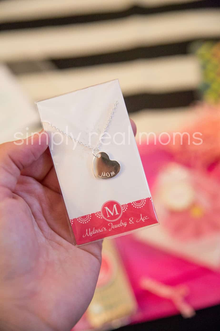 happy mommy box5 (1 of 1)