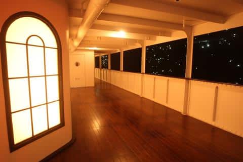 Titanic_Ship_Deck_low