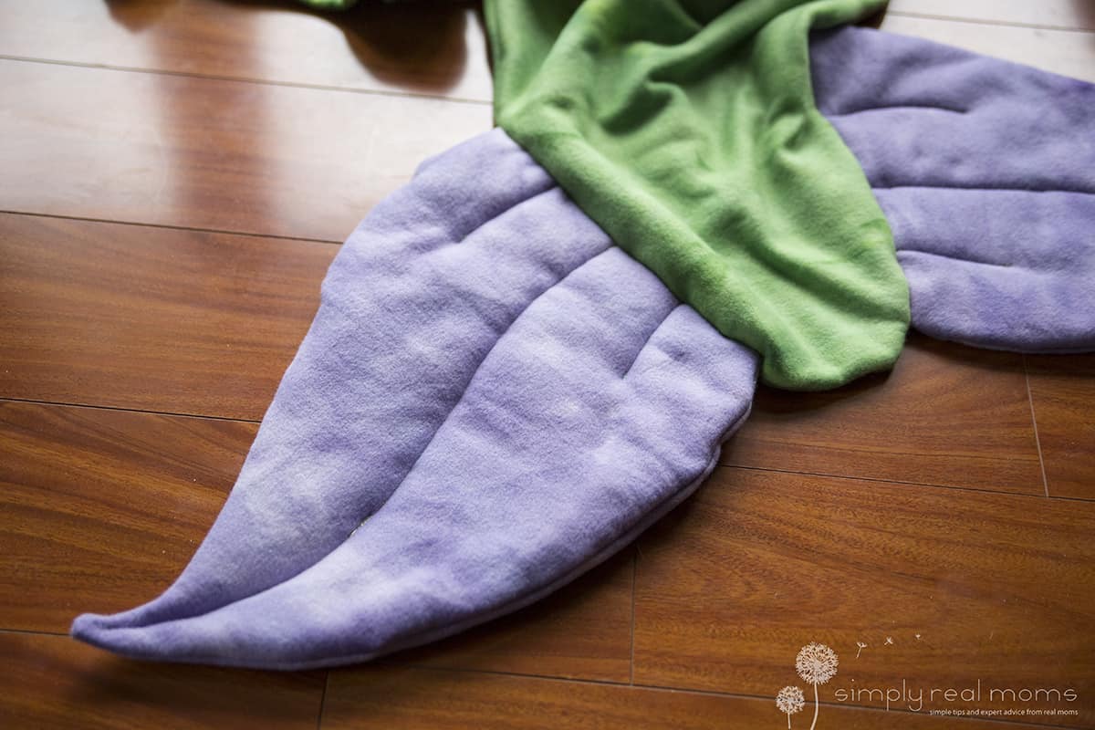 DIY Fleece Mermaid Tail Blankets Tutorial