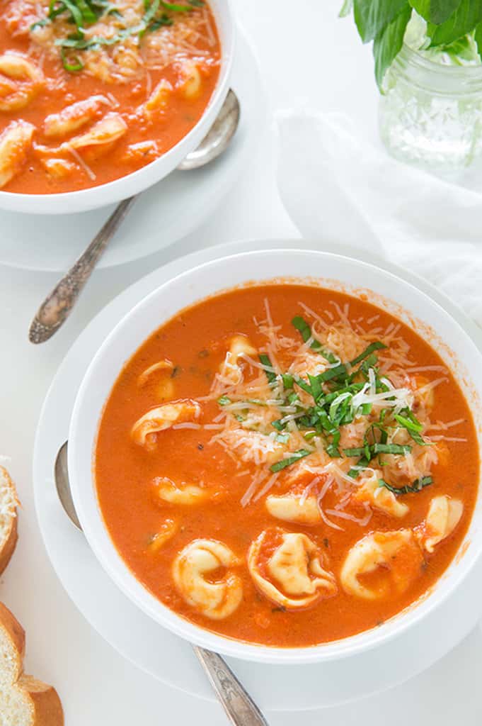 Slow-Cooker-Tomato-Basil-Tortellini-Soup