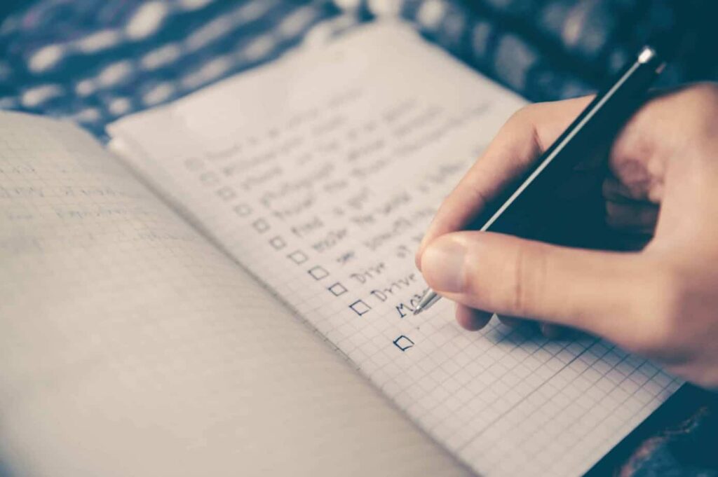 Don’t Stress! Make a Travel Checklist for Your Next Trip