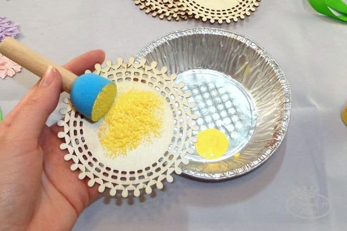 Sponge painting wood