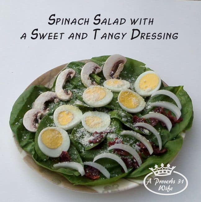 A spinach salad and dressing recipe. Delicious and healthy! #healthyrecipe #spinachsalad