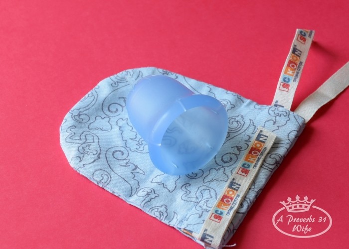 Store your sckooncup in a clean cotton bag while not in use. Hidden dangers of being a woman: Skooncup review.