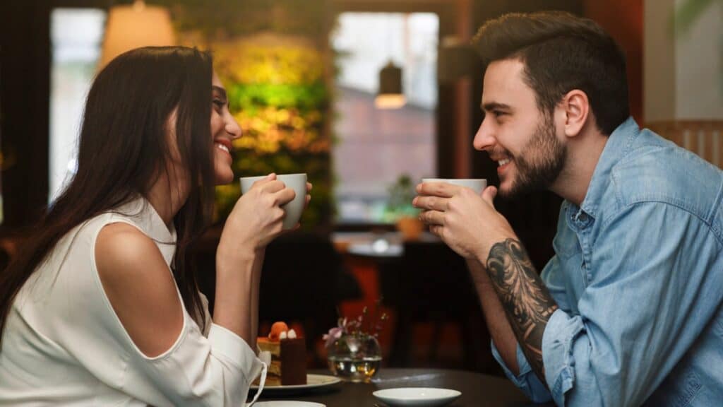 10 Dating Americans on Splitting the Bill 50/50 on First Dates, Do You?