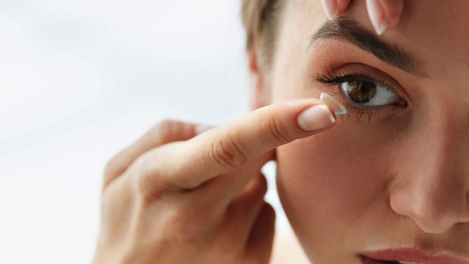 Woman wearing contact lens